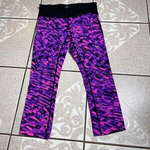 Nike Women's Dri-Fit Capri leggings Size XS